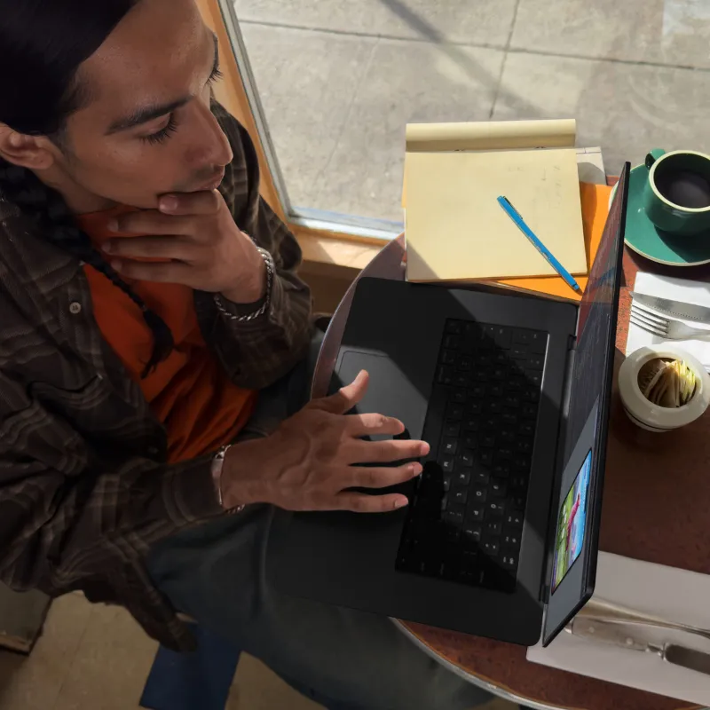 จอภาพ Liquid Retina XDR