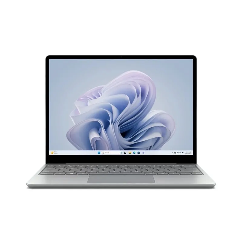 Microsoft Notebook Surface Laptop Go3 XKQ-00049 ในมุมมองด้านหน้า หน้าจอเปิดแสดงผล พร้อมแป้นพิมพ์ที่ใช้งานง่าย