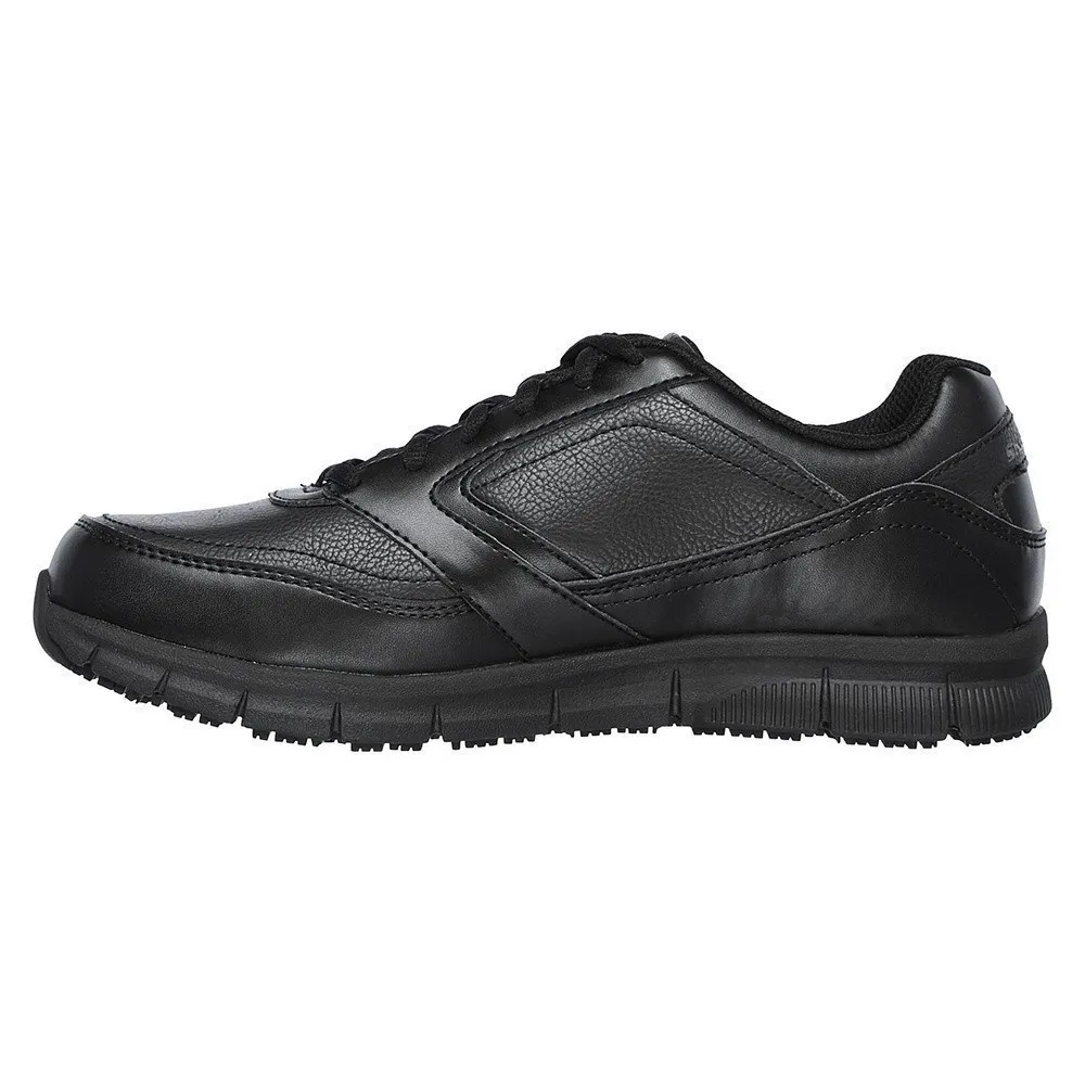 รองเท้าทำงาน Skechers สีดำ มองจากด้านข้าง เห็นรูปทรงรองเท้าและพื้นรองเท้าที่ยืดหยุ่น